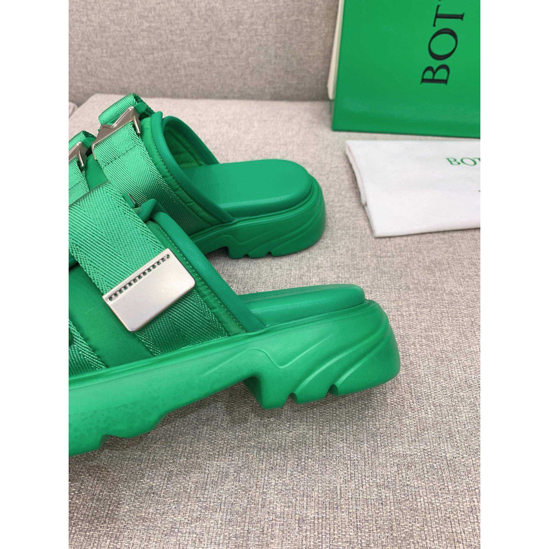 Bo*te*ga ve*ne*ta flash flat sandals green