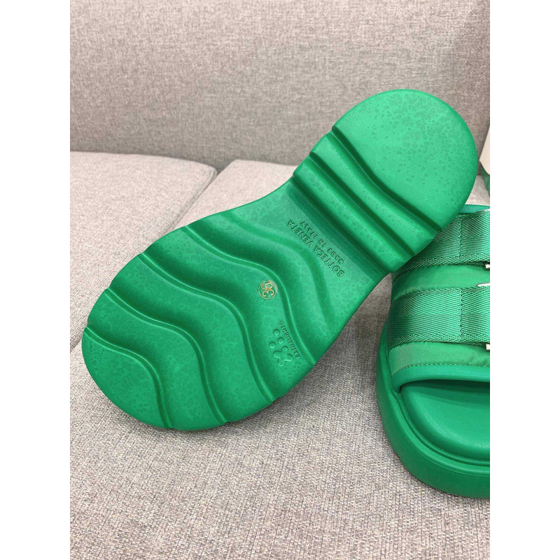 Bo*te*ga ve*ne*ta flash flat sandals green