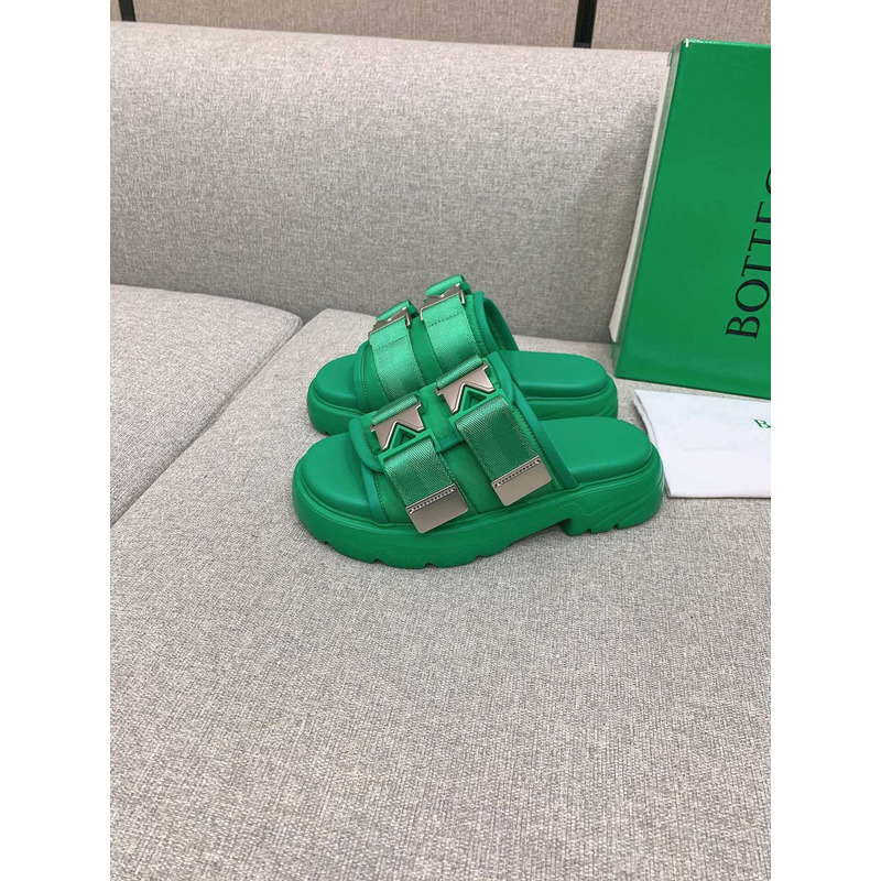 Bo*te*ga ve*ne*ta flash flat sandals green