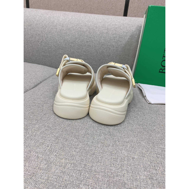 Bo*te*ga ve*ne*ta flash flat sandals white