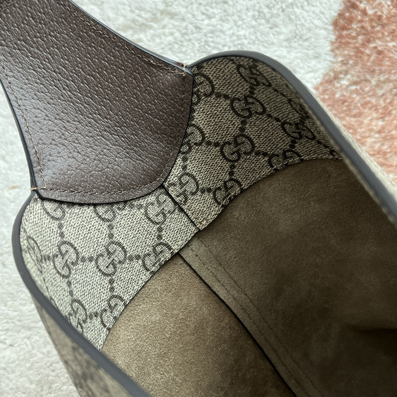 G*u*i ophidia presbyopic half-moon bag