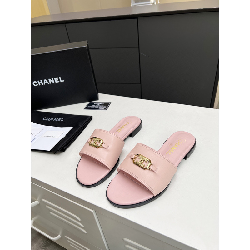 Ch*el calfskin&metal mules pink