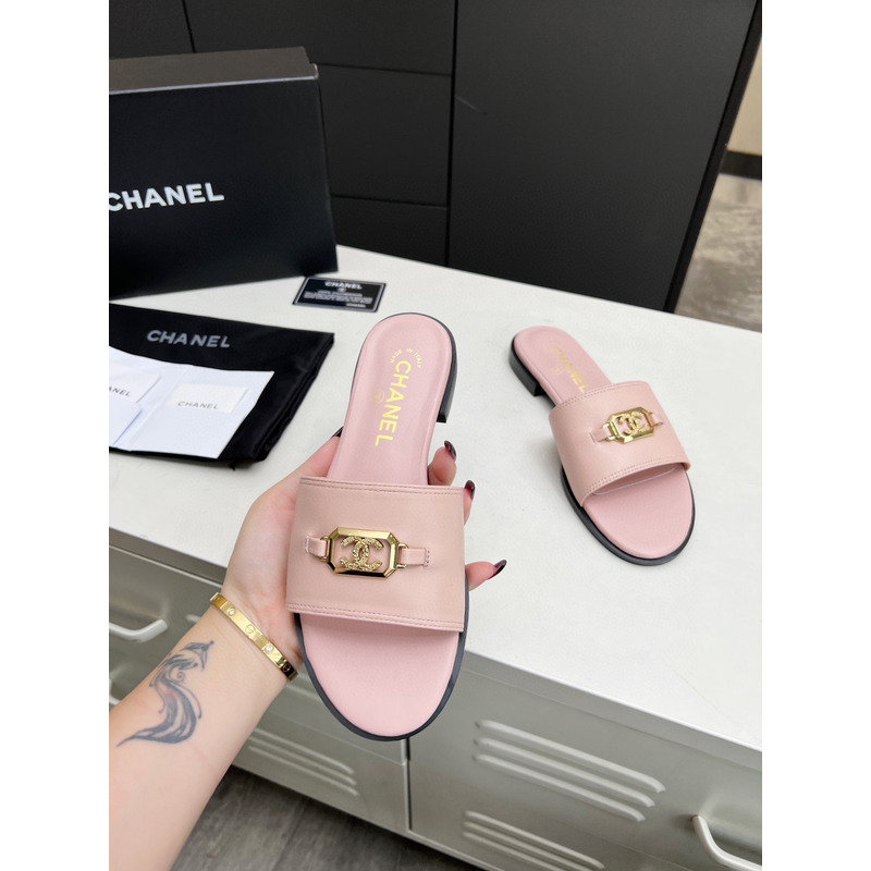 Ch*el calfskin&metal mules pink