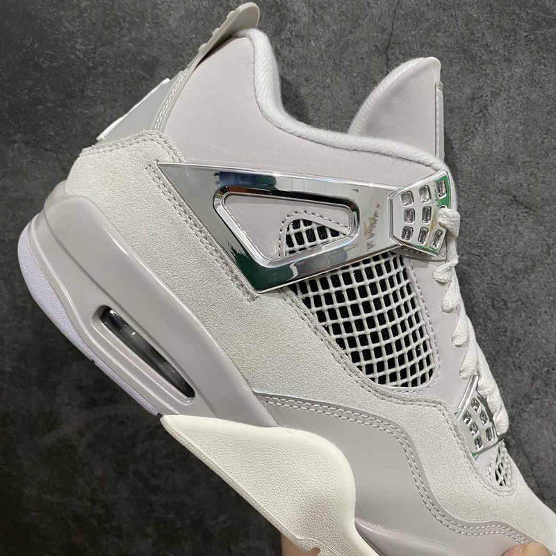 Jordan 4 Retro Frozen Moments