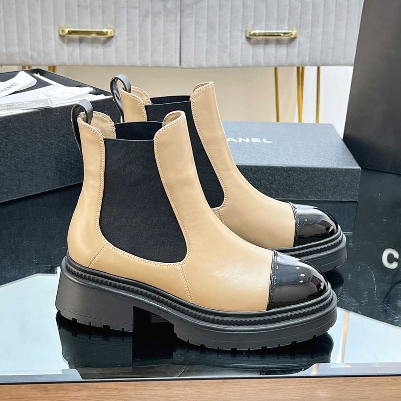 Ch*el calfskin cc logo chelsea boots beige