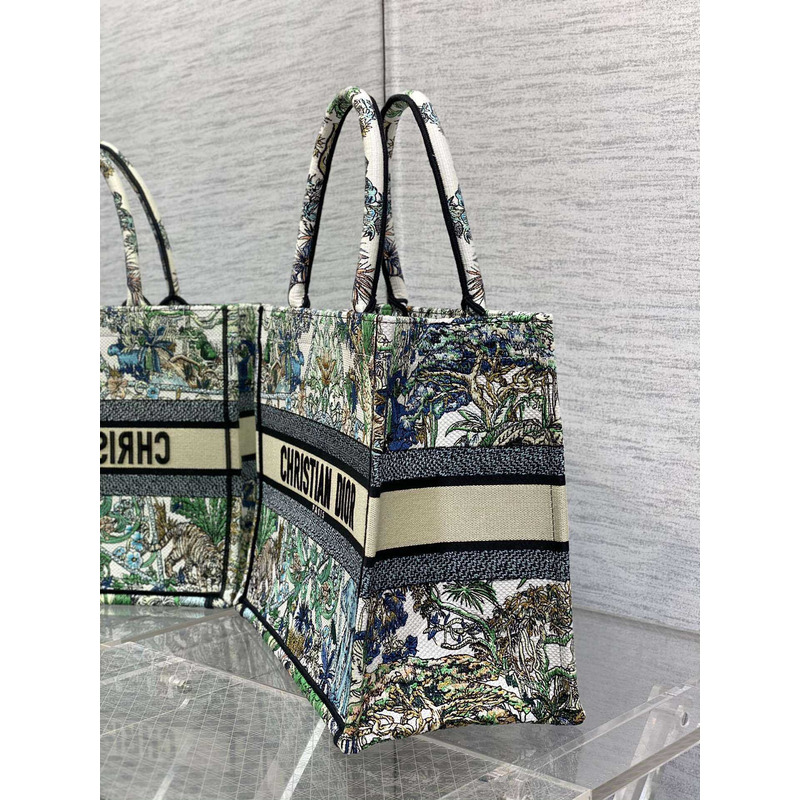 D*or medium D*or book tote white multicolor Étoile de voyage embroidery