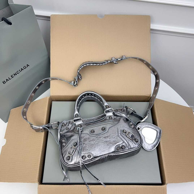 Ba*len*cia*ga neo cagole handbag xs silver
