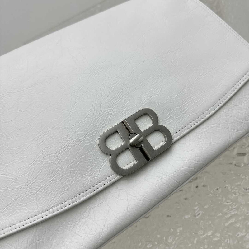 Ba*len*cia*ga women\