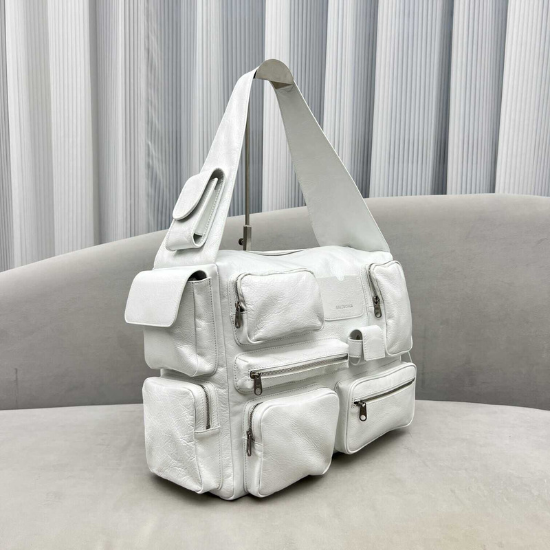 ba*len*cia*ga S*perbusy large sling bag in white