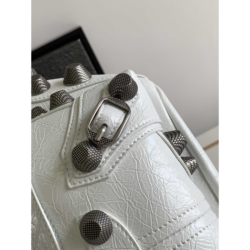 Ba*len*cia*ga le cagole leather belt bag white