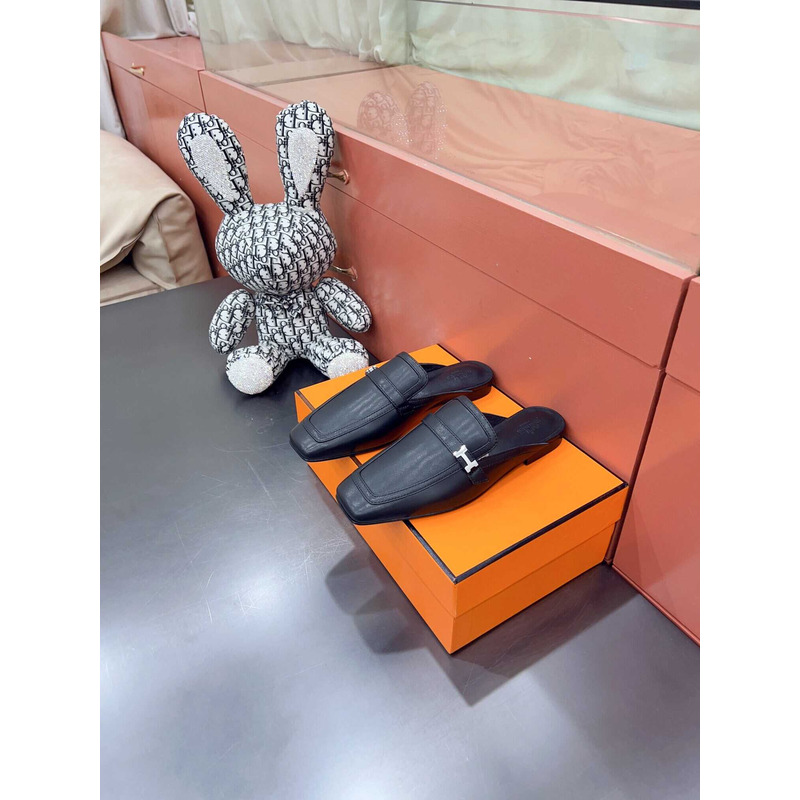 H**mes groupie mules black