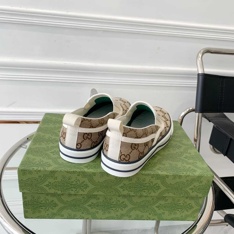 G*u*i women`s G*u*i tennis 1977 slip-on sneaker