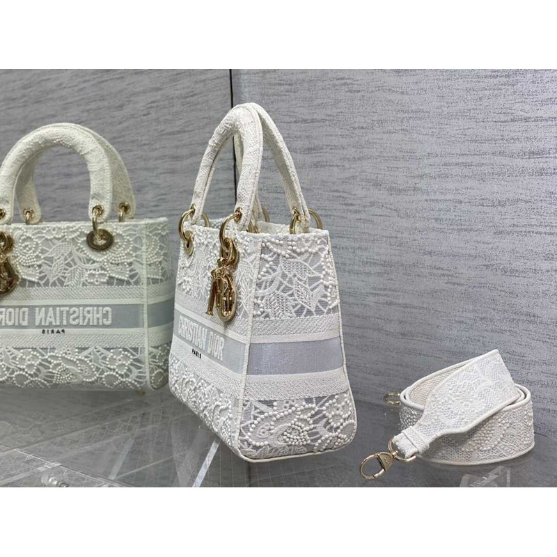 D*or  medium lady d-lite bag embroidery white
