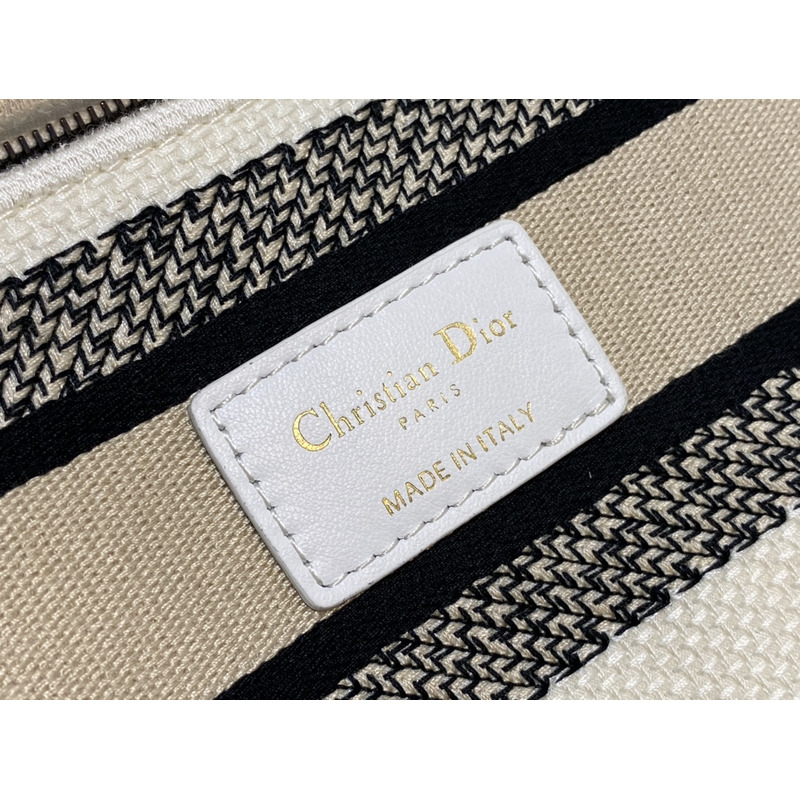 D*or  medium lady d-lite bag embroidery white multicolor
