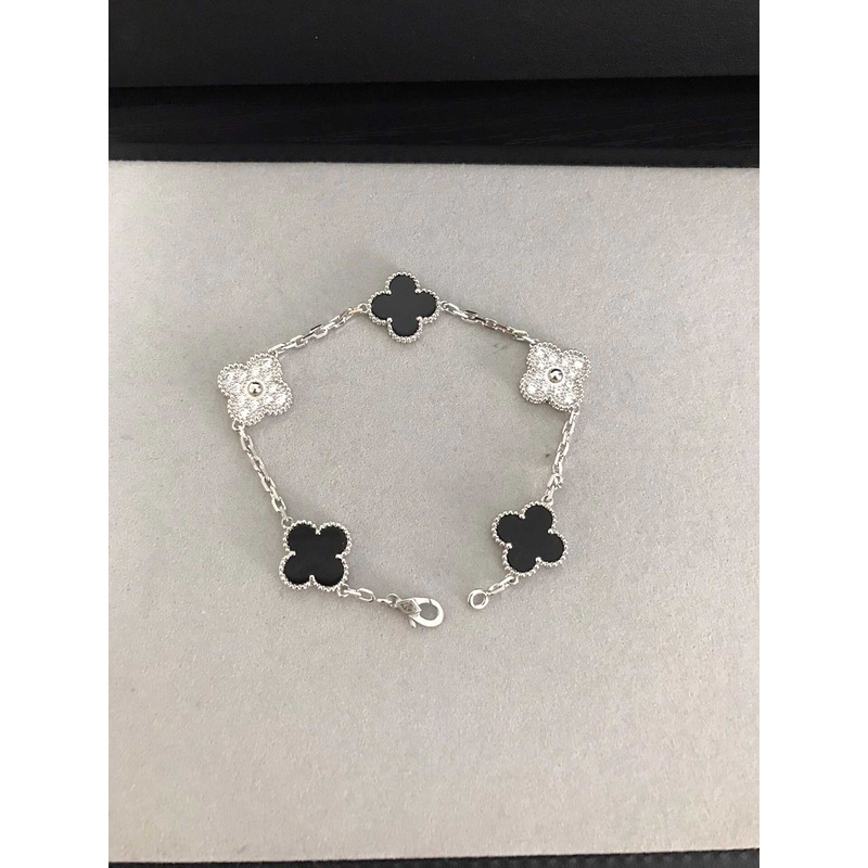 van cleef & arpels vintage alhambra Di*m*nd onyx bracelet