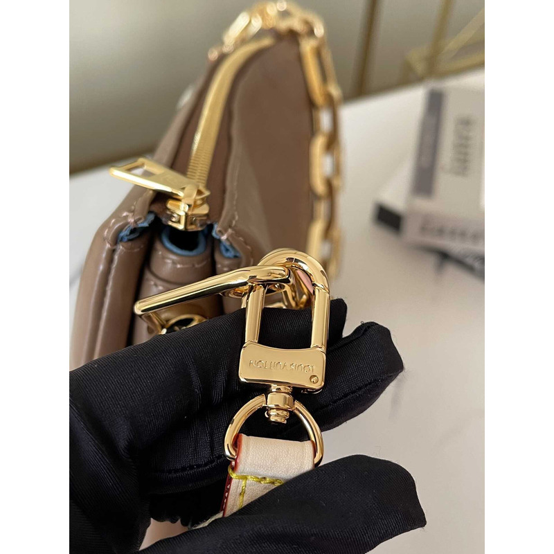 l**is V*t*n coussin gold hardware mm brown