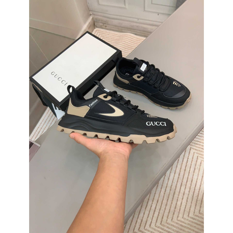 G*u*i sneaker black and brown