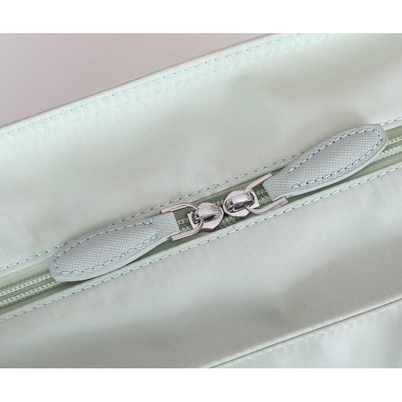 Pra*a recycled nylon tote bag green