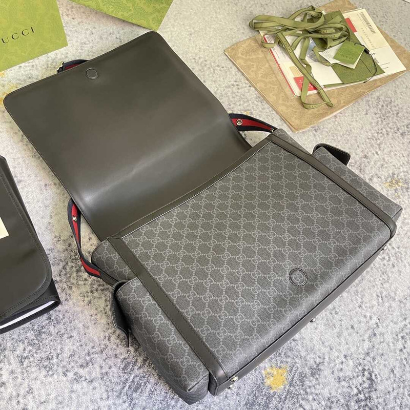 g*u*i gg S*p*e diaper bag