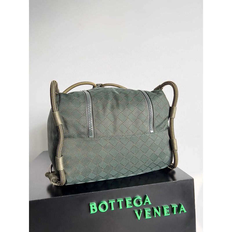 Bo*te*ga ve*ne*ta travel bag alto men\
