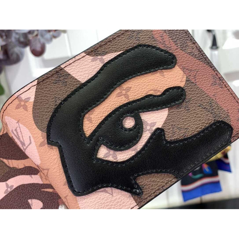 l**is V*t*n multiple wallet brown