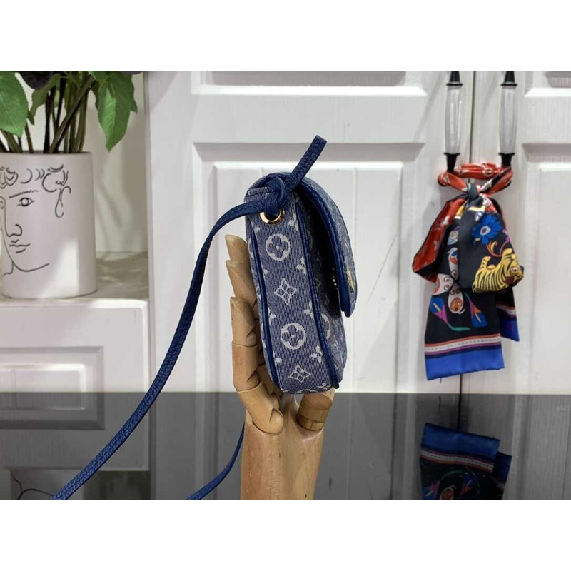 l**is V*t*n blue monogram mini lin canvas pochette cancun bag