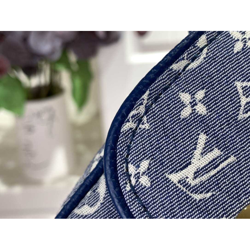 l**is V*t*n blue monogram mini lin canvas pochette cancun bag