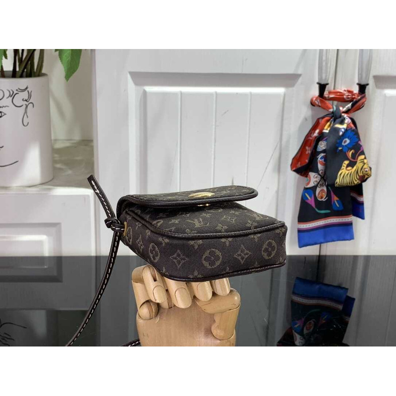 l**is V*t*n monogram mini lin canvas pochette cancun bag