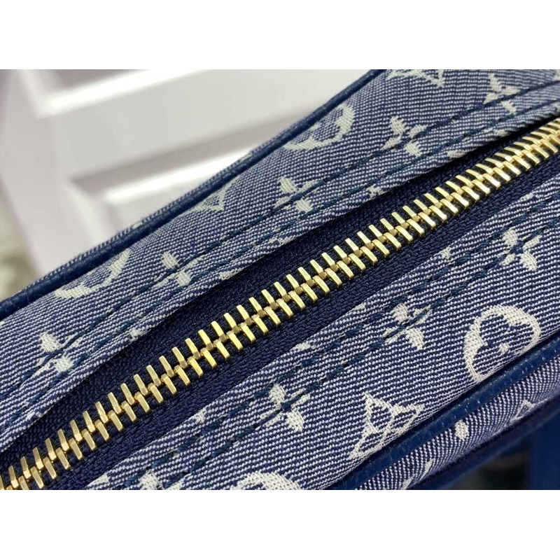 l**is V*t*n danube crossbody bag blue