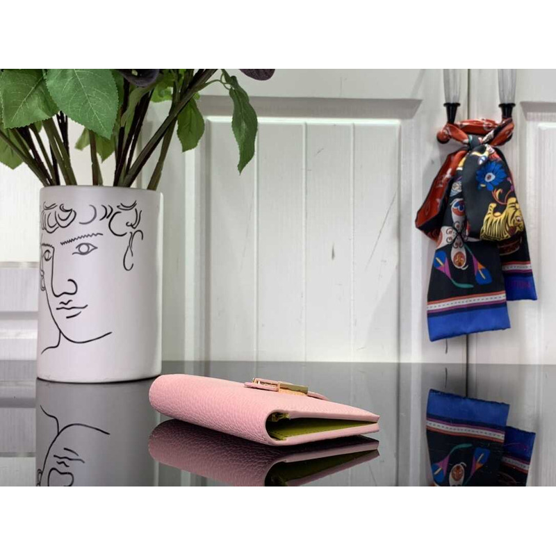 l**is V*t*n lv vertical compact wallet pink