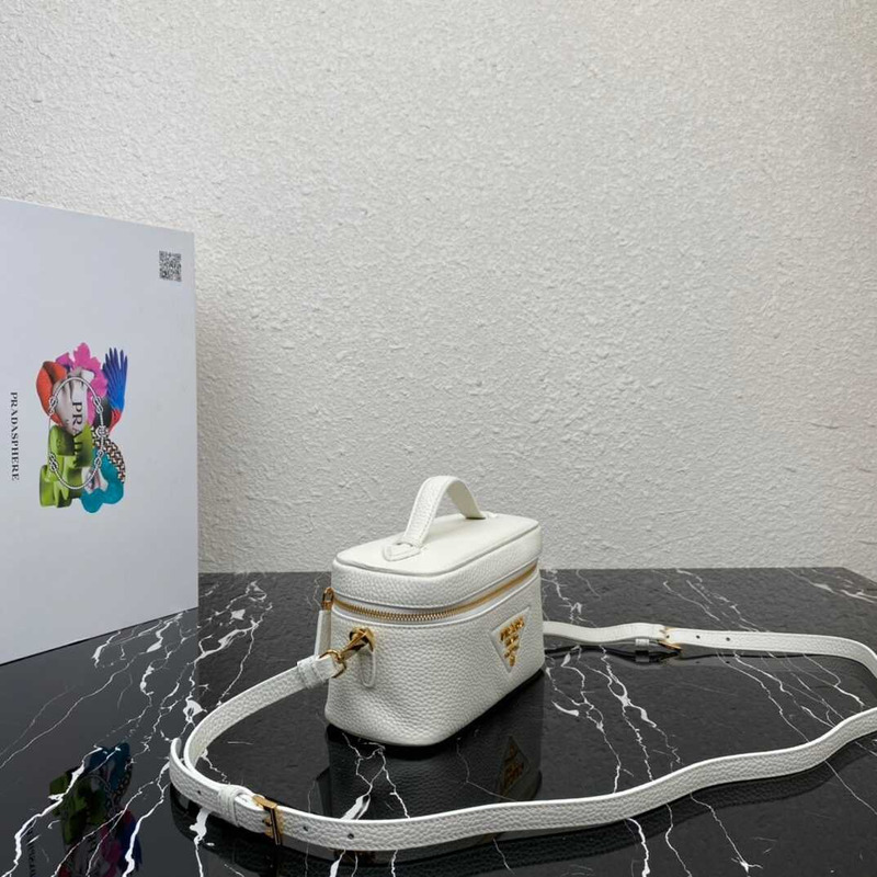 Pra*a re-edition 2005 shoulder bag nylon mint white