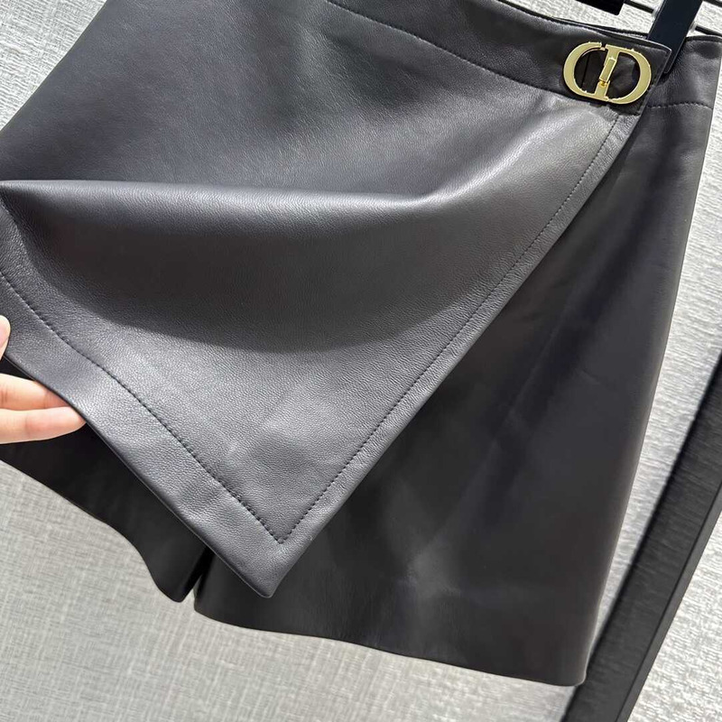 D*or skort with cd buckle leather black