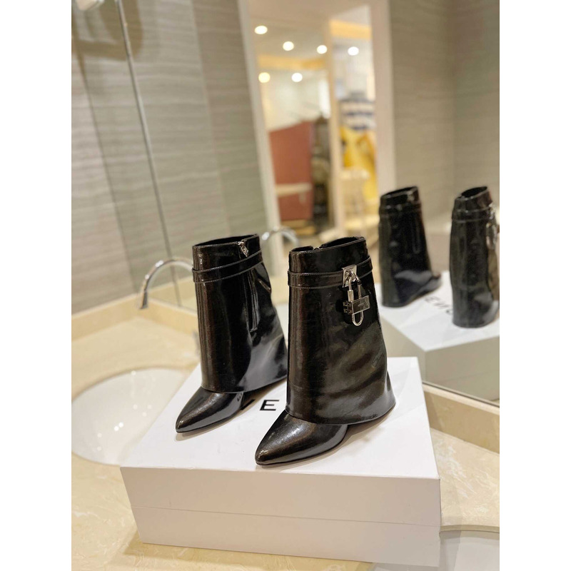 Givenchy Shark Lock Leather Ankle Boots Black