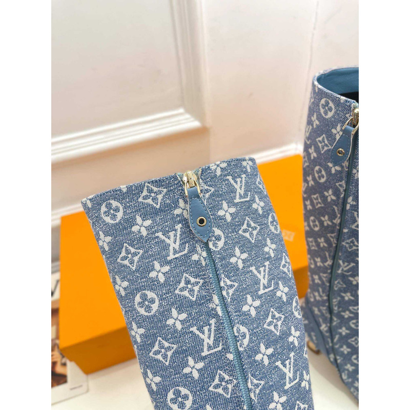 l**is V*t*n ankle boot heels with chain logo monogram blue