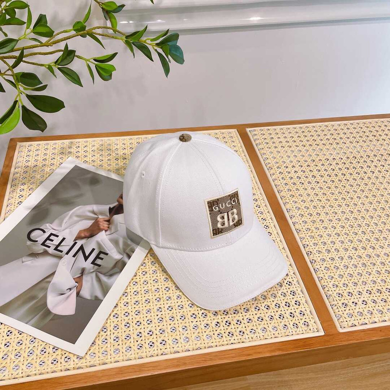 G*u*i baseball cap white