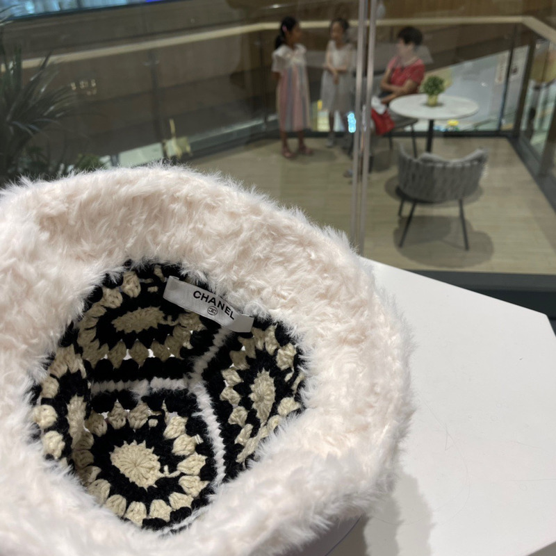 Ch*el knitted fur bucket cap white