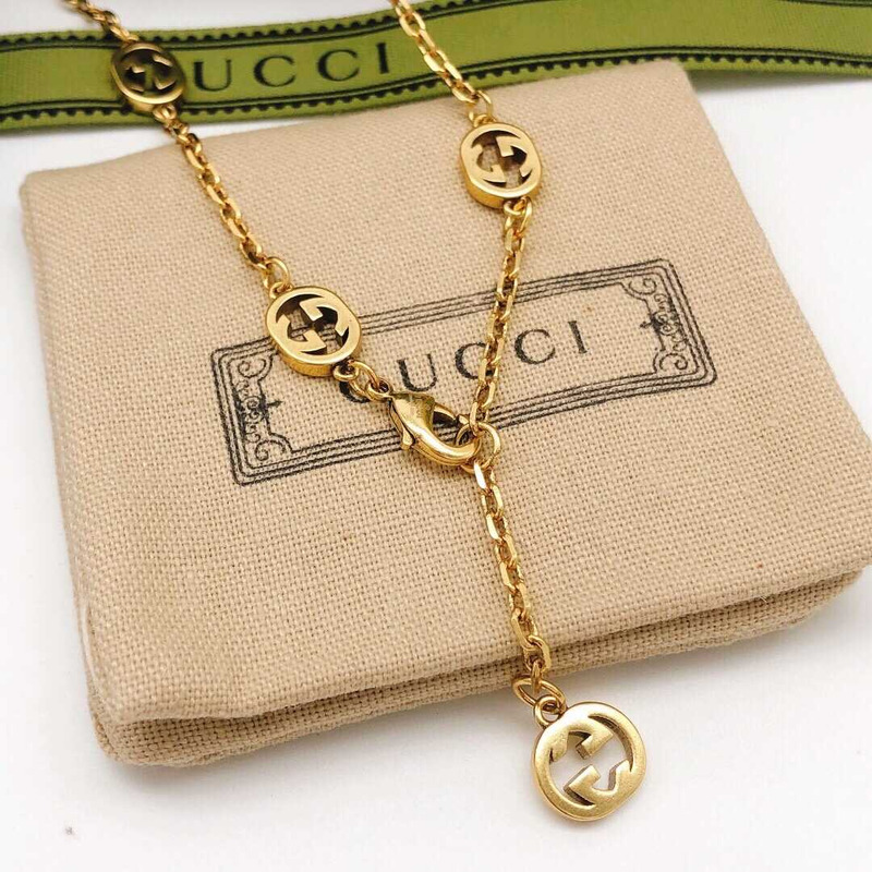 G*u*i interlocking g pearl necklace gold