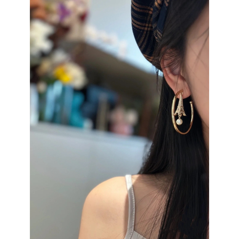 D*or asymmetrical hoop earrings white and gold