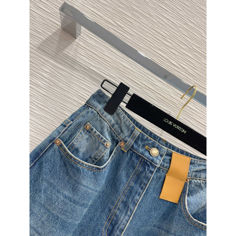 l**is V*t*n monogram patch jeans blue