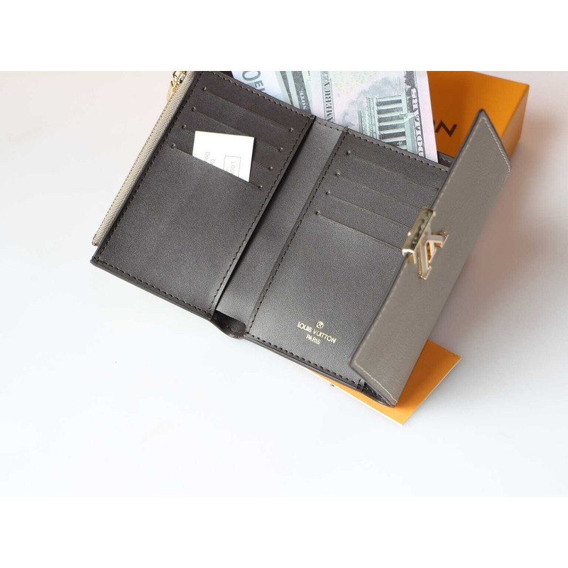 l**is V*t*n capucines wallet pebble color