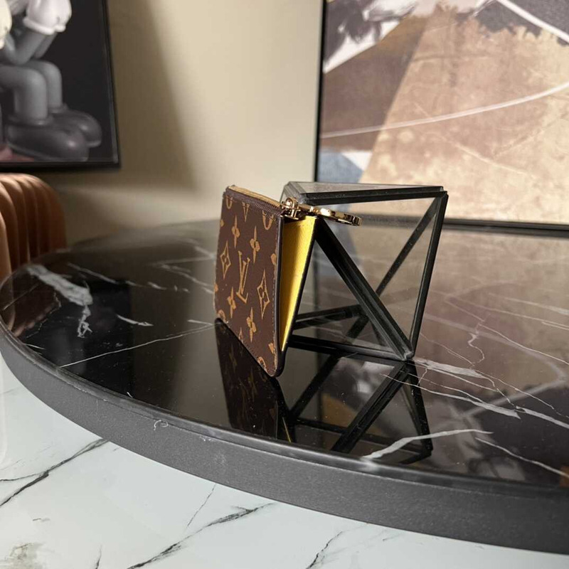 l**is V*t*n romy business card holder yellow