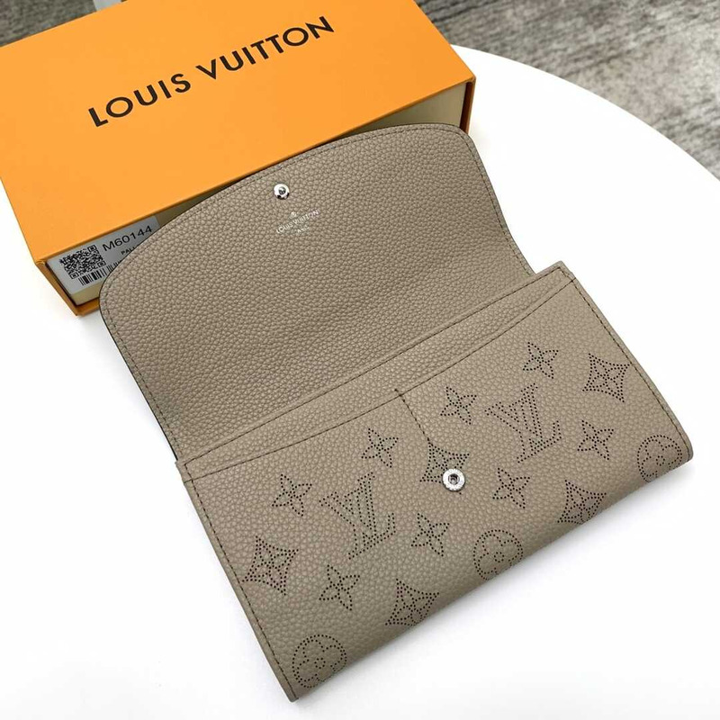 l**is V*t*n iris wallet pebble color