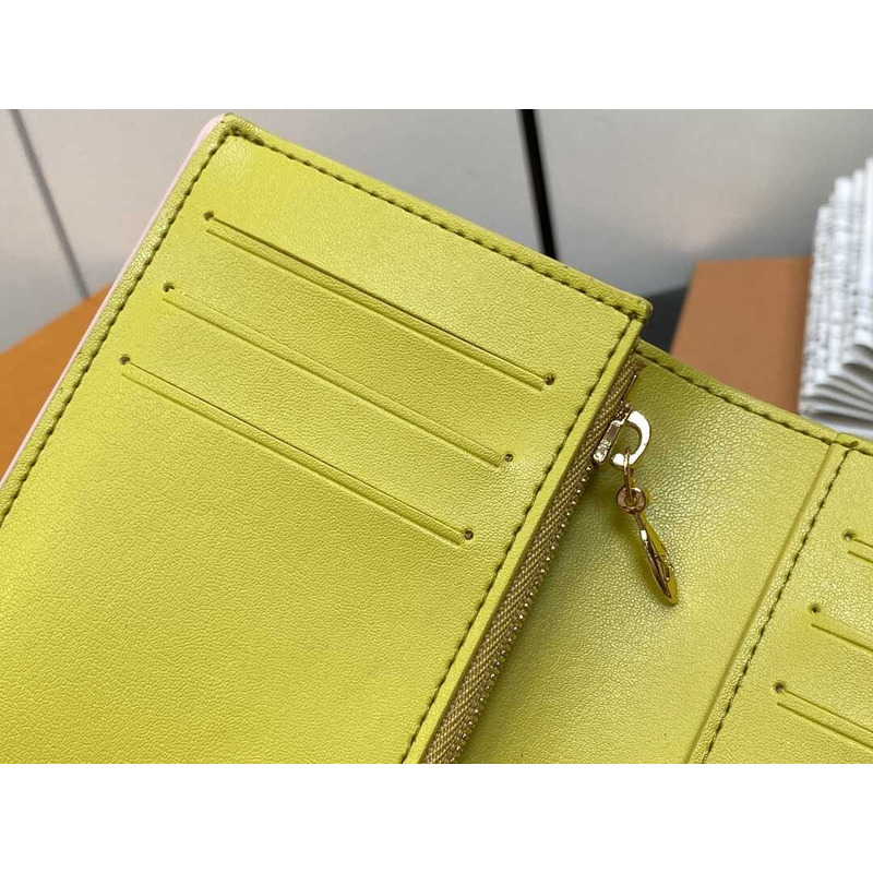 l**is V*t*n vertical compact wallet pink