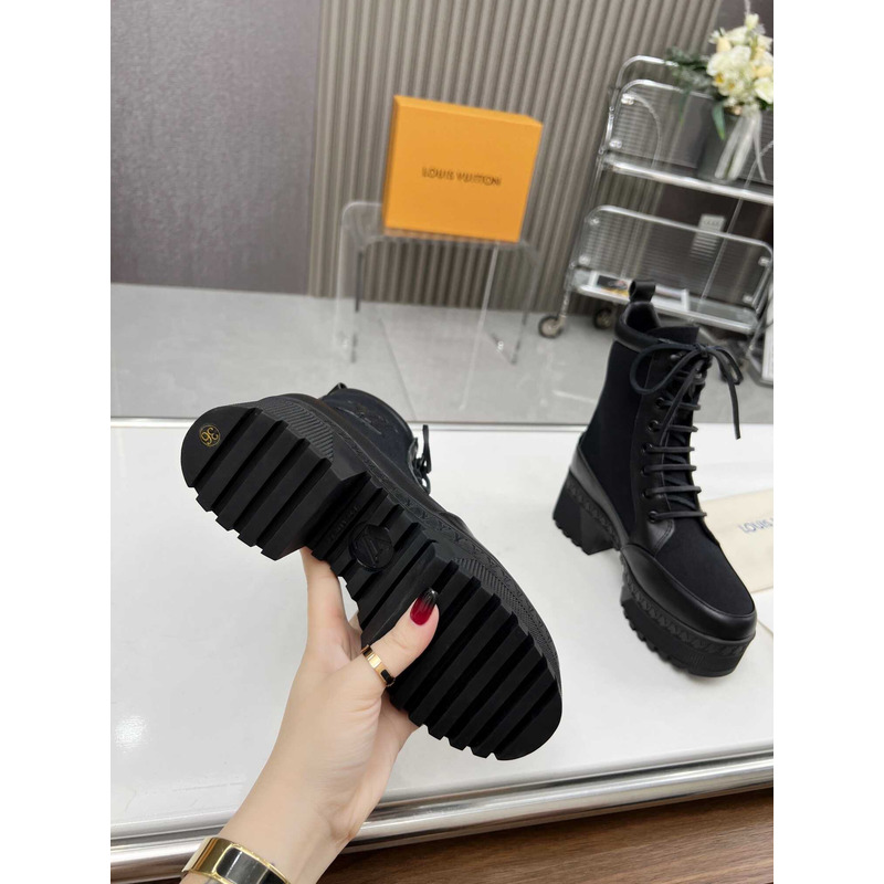 l**is V*t*n frosted calf leather ankle boots black