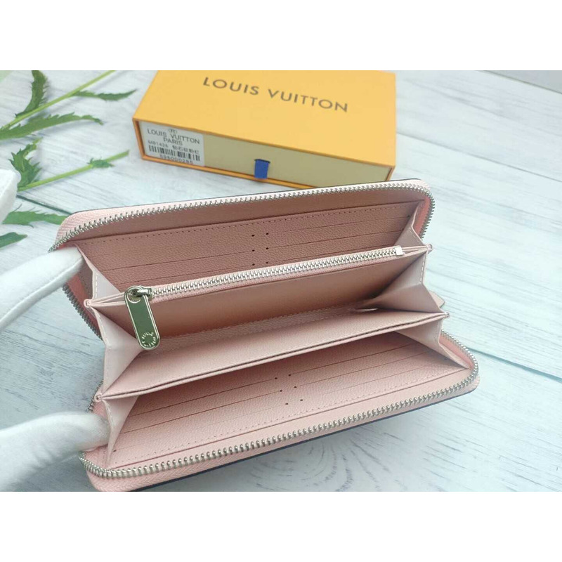 l**is V*t*n zippy wallet nude pink