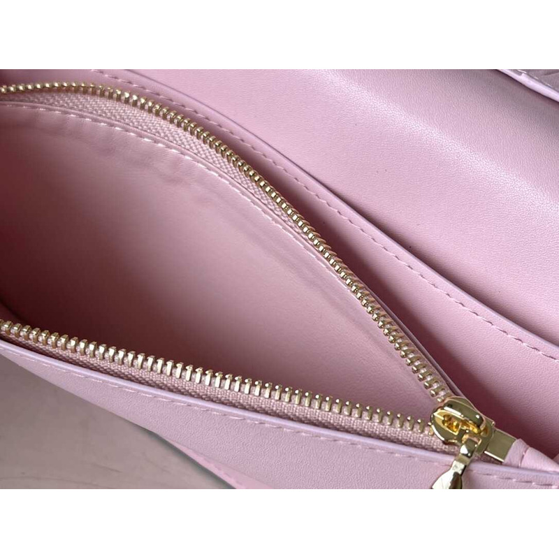 l**is V*t*n taurillon wallet blue and pink