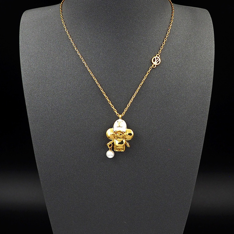 l**is v*t*n vivienne rat pendant  necklace Di*m*nds and gemstone