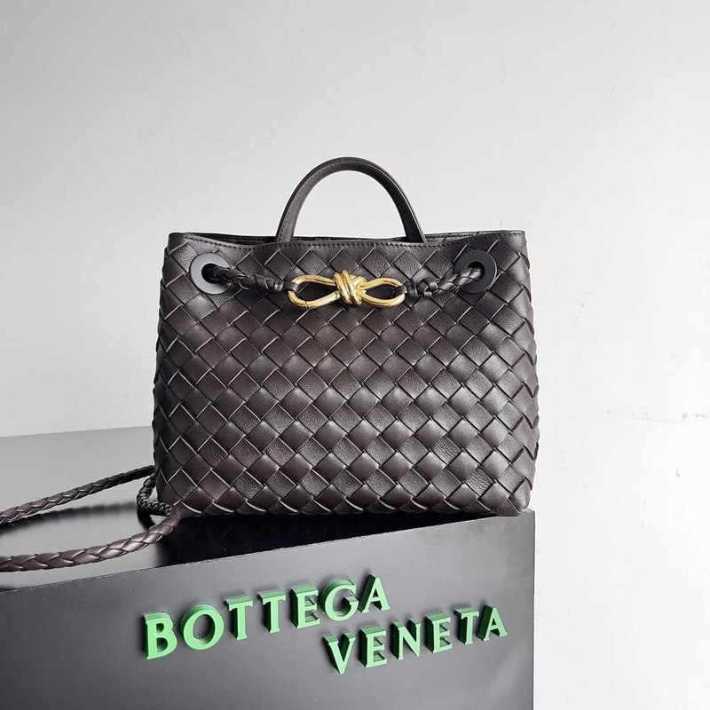 Bo*te*ga ve*ne*ta small andiamo tote bag dark brown