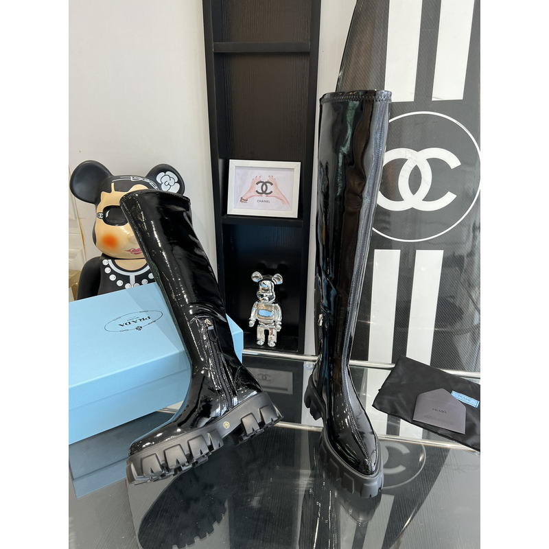 Pra*a women monolith pointy technical patent leather boots black