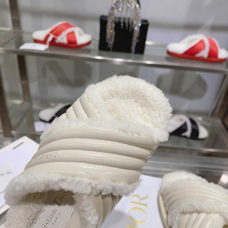 D*or ch**an d-cross slide white